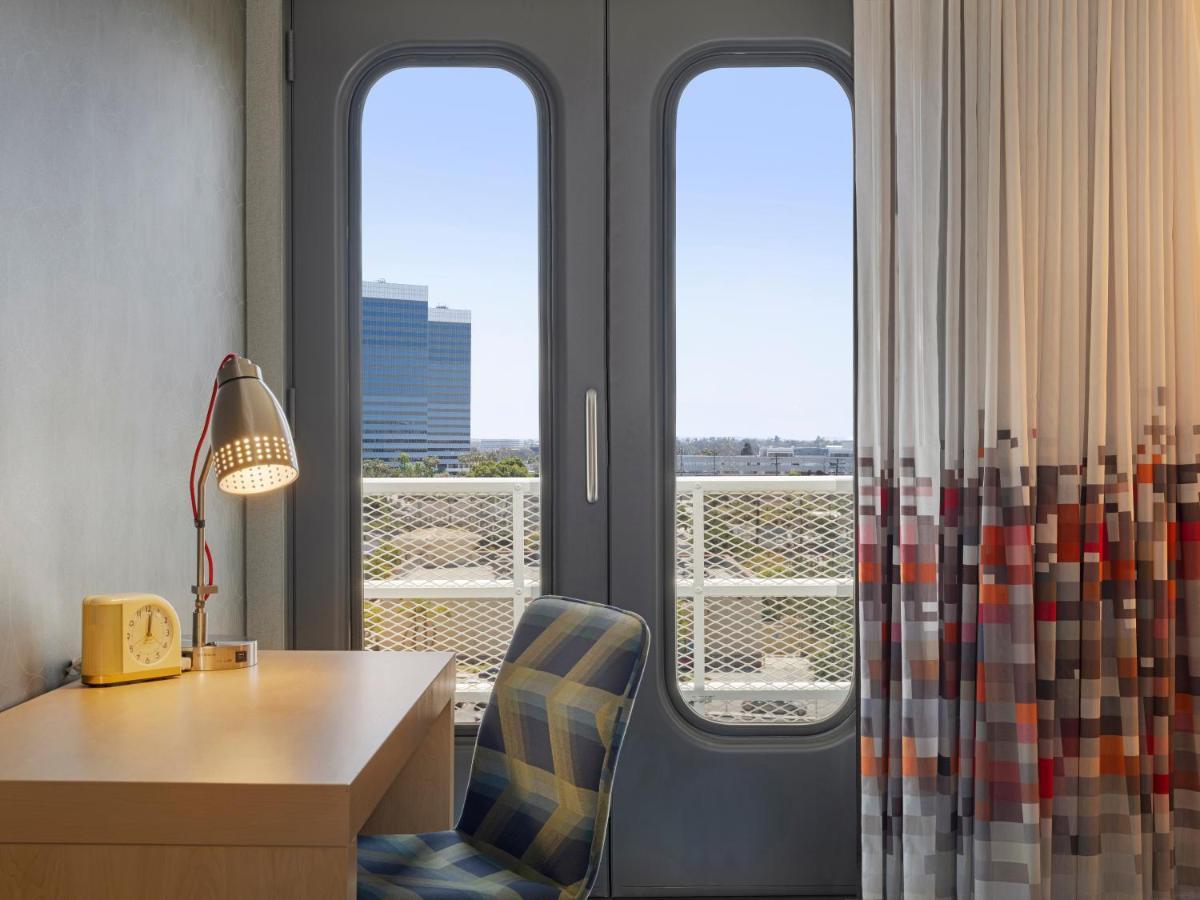 Aloft 2 Queens
